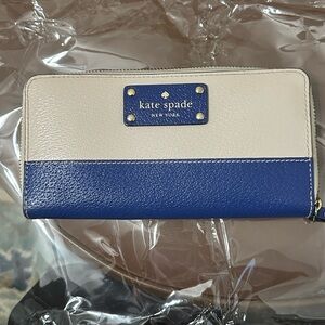 Kate Spade Cream and Blue Zip Around Leather Wallet